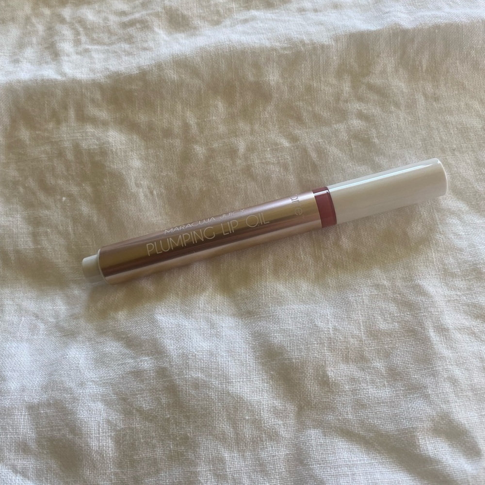 Tarte maracuja juicy plumping lip oil